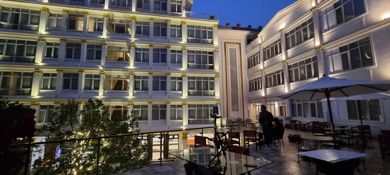 Durbar Hotel & Residence Kathmandu Exteriör bild