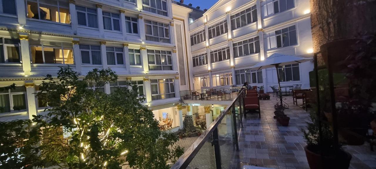 Durbar Hotel & Residence Kathmandu Exteriör bild