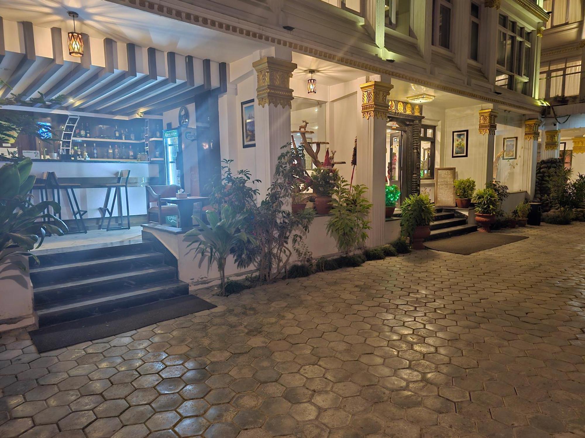 Durbar Hotel & Residence Kathmandu Exteriör bild