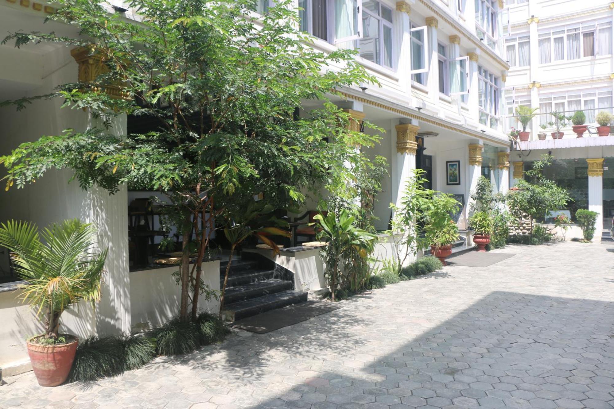 Durbar Hotel & Residence Kathmandu Exteriör bild